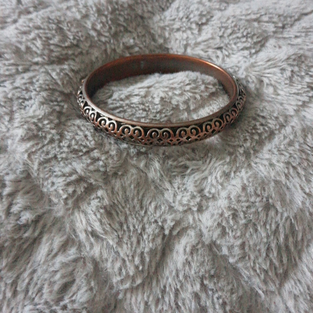 Metal bracelet
